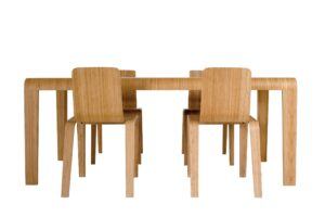 Artek Stühle und Tische