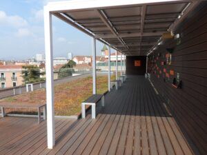 La terrasse en bambou MOSO Bamboo X-treme est installé au musée du gaz de Barcelone
